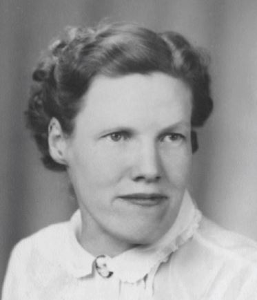 Photo of photos/Margaret Euphemia MacLennan 1909-1973 portrait